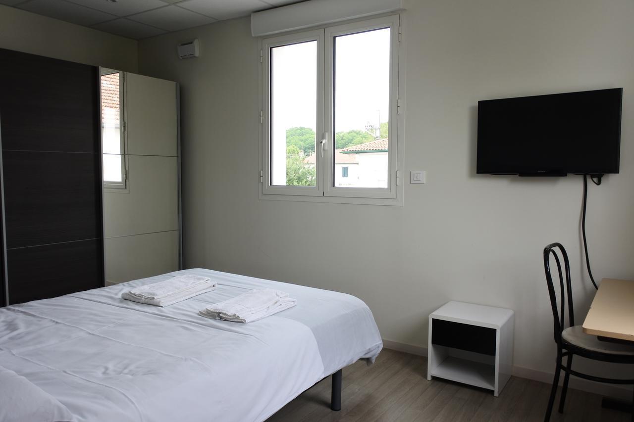 Hotel Chez Mattin Bayonne Bagian luar foto